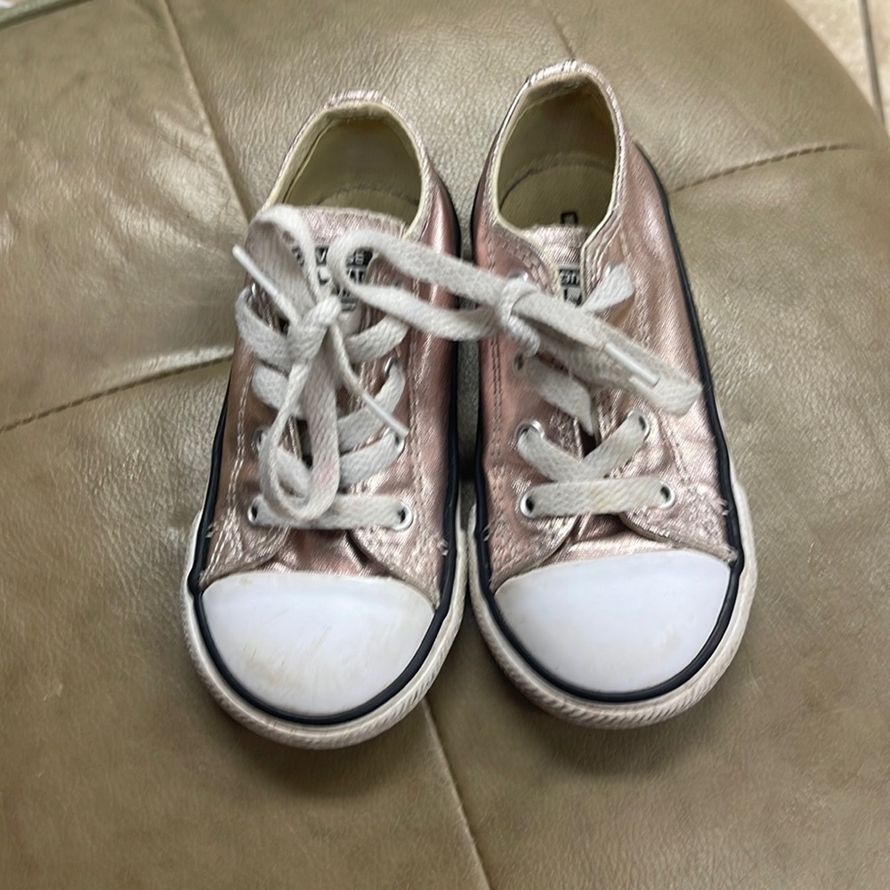 Girls converse all star shoes